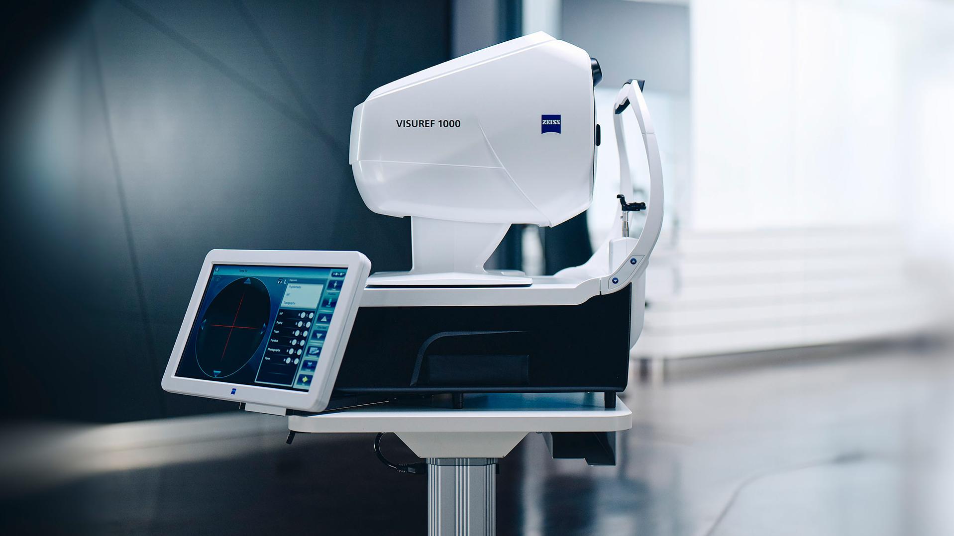 O imagine din lateral a ZEISS VISUREF 600.