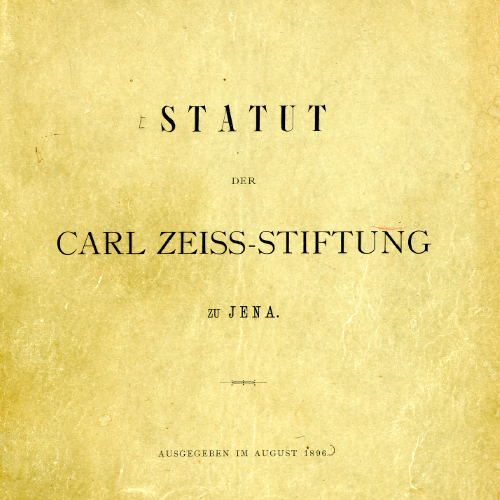 O imagine cu statutul fundației Carl Zeiss. 