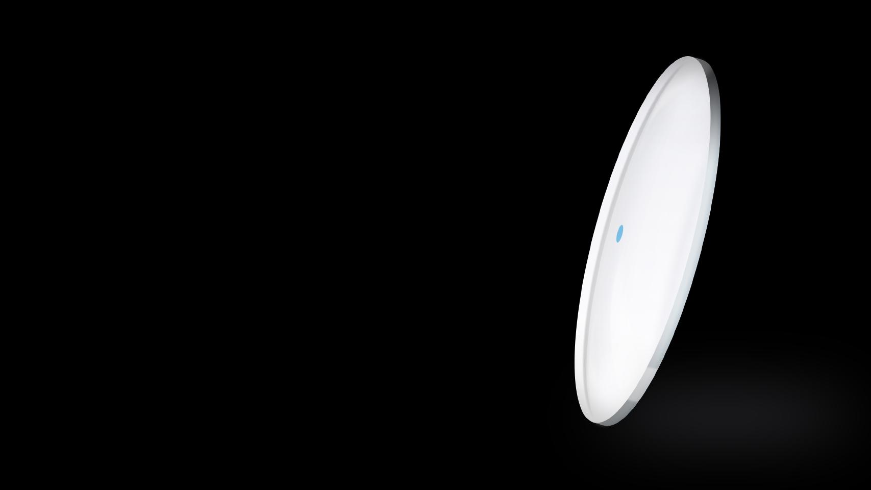 Trei ilustrații cu lentilelor sferice monofocale standard, cu lentile asferice monofocale standard și cu lentile monofocale ClearView de la ZEISS, care arată diferența dintre punctele de optimizare incluse și grosimea lentilelor.