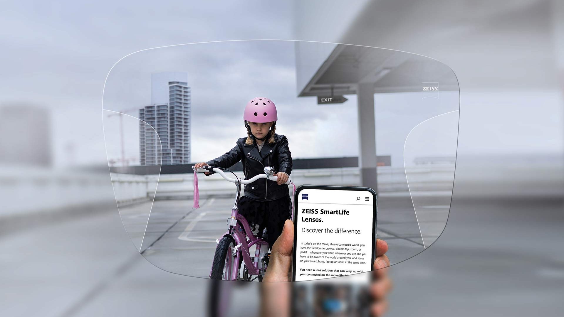 Vizualizare cu lentile progresive ZEISS SmartLife Individual. Imaginea arată vederea prin lentile.